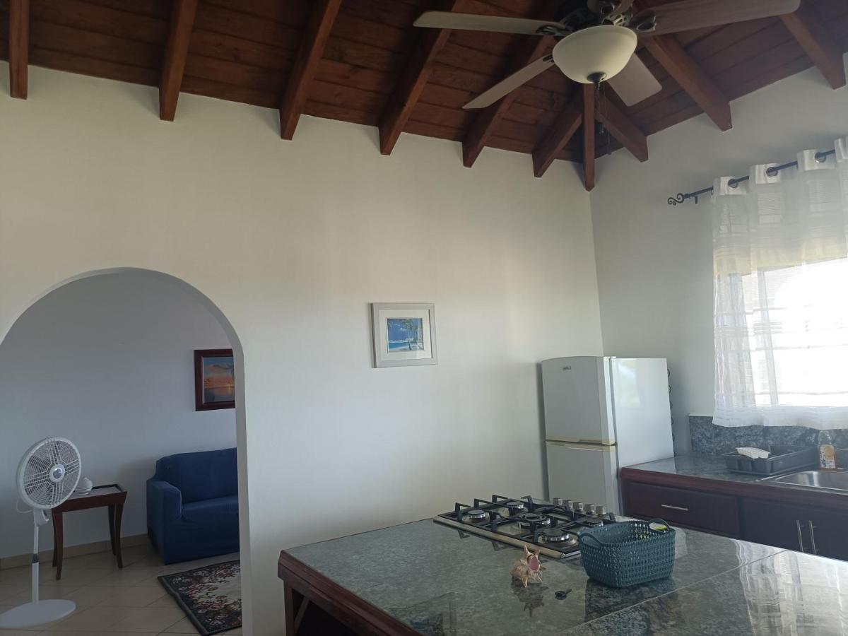 Holiday Home Belvedere Dickenson Bay Room photo