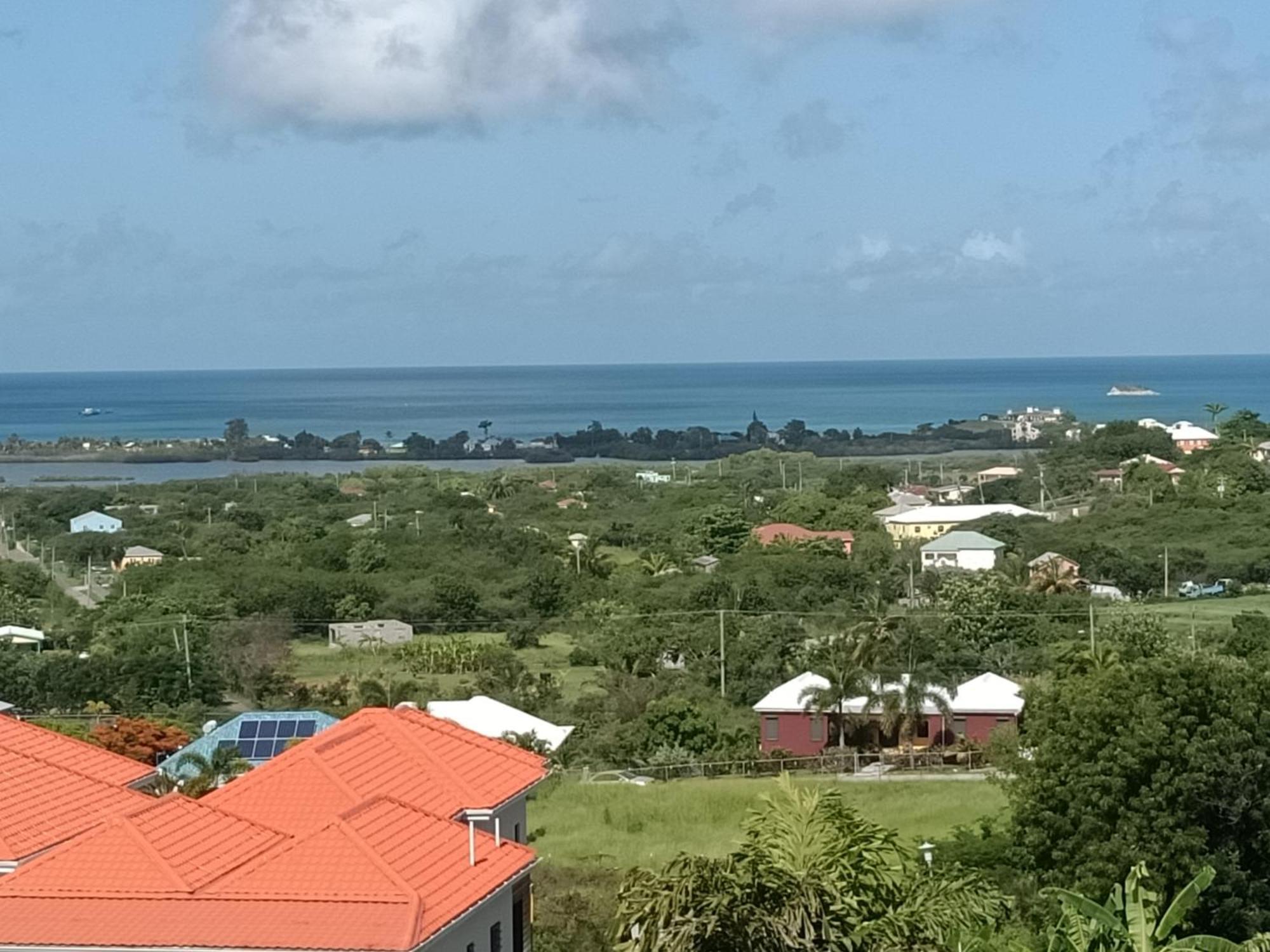 Holiday Home Belvedere Dickenson Bay Room photo